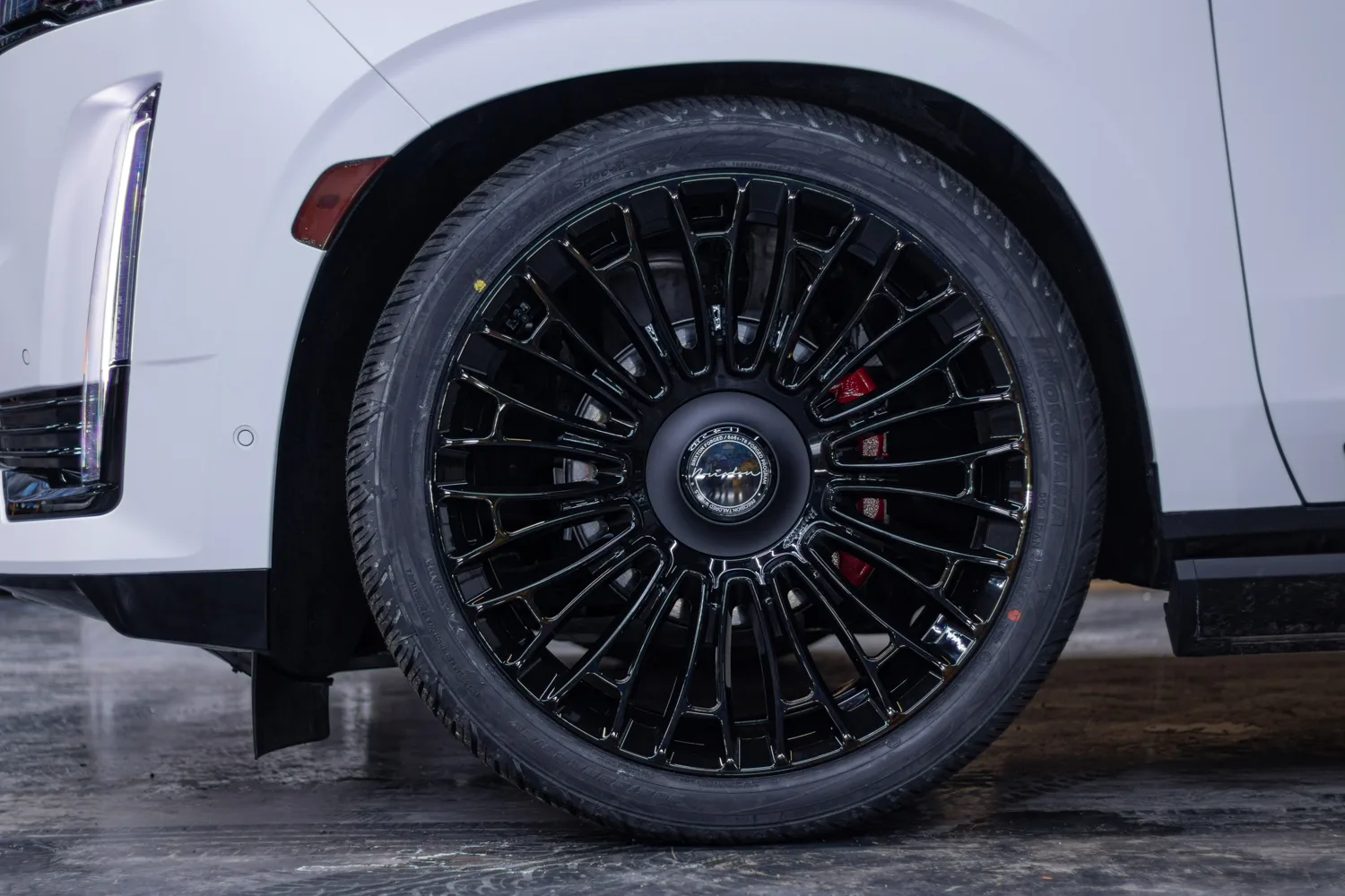 Brixton Forged LX01 Luxury Series on Cadillac Escalade 5th gen (GMT T1XX), photo 4