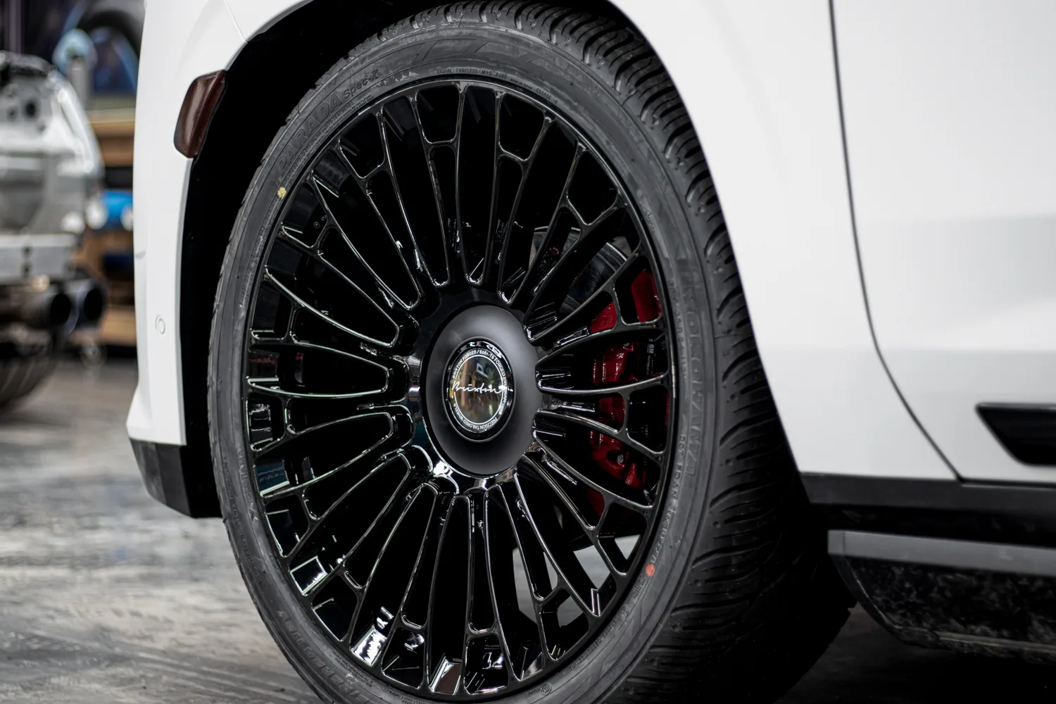 Brixton Forged LX01 Luxury Series on Cadillac Escalade 5th gen (GMT T1XX), photo 8