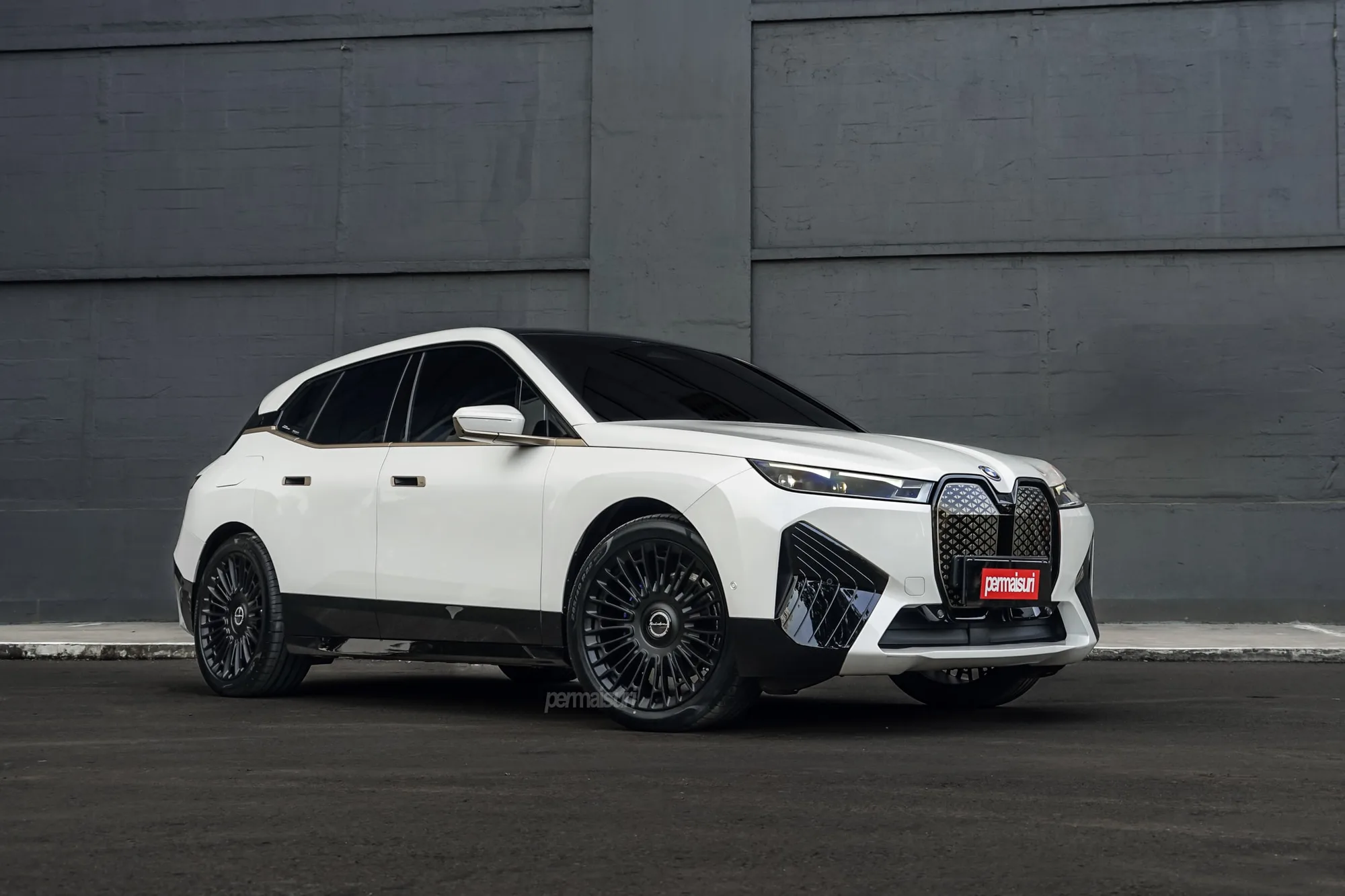 Brixton Forged LX01 on BMW iX I20.1