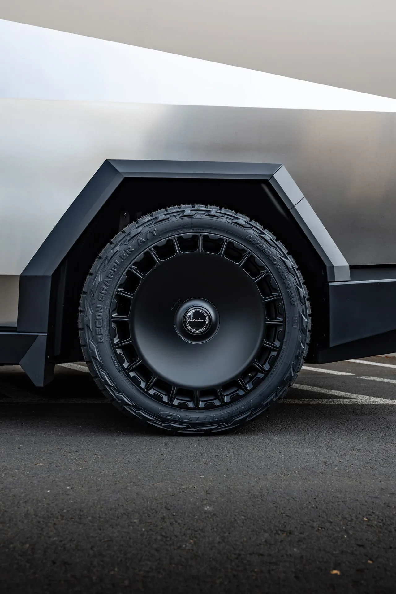 Brixton Forged LX15 on Tesla Cybertruck Original (2023-), photo 7