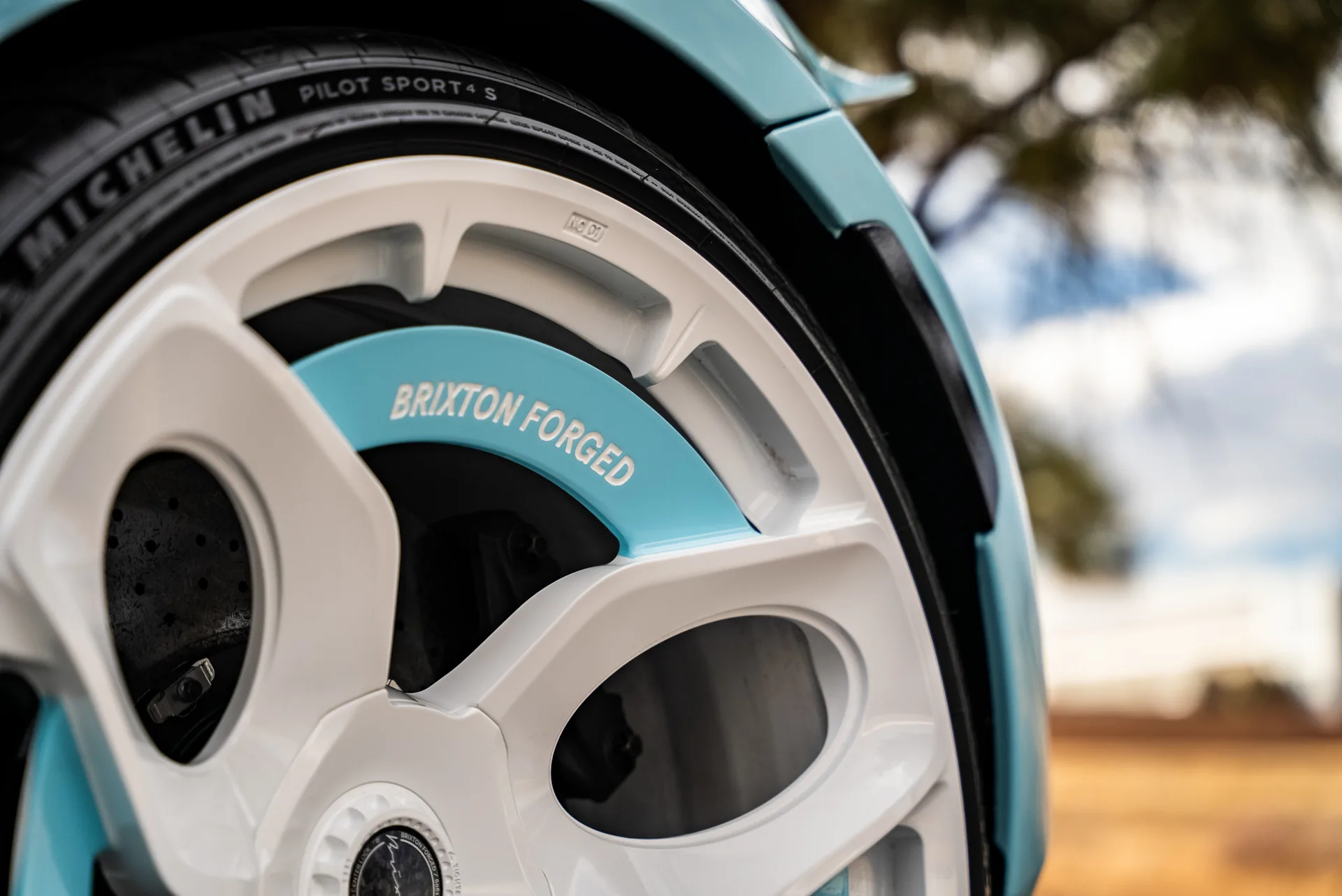 Brixton Forged NC01-R on McLaren 750S, photo 8
