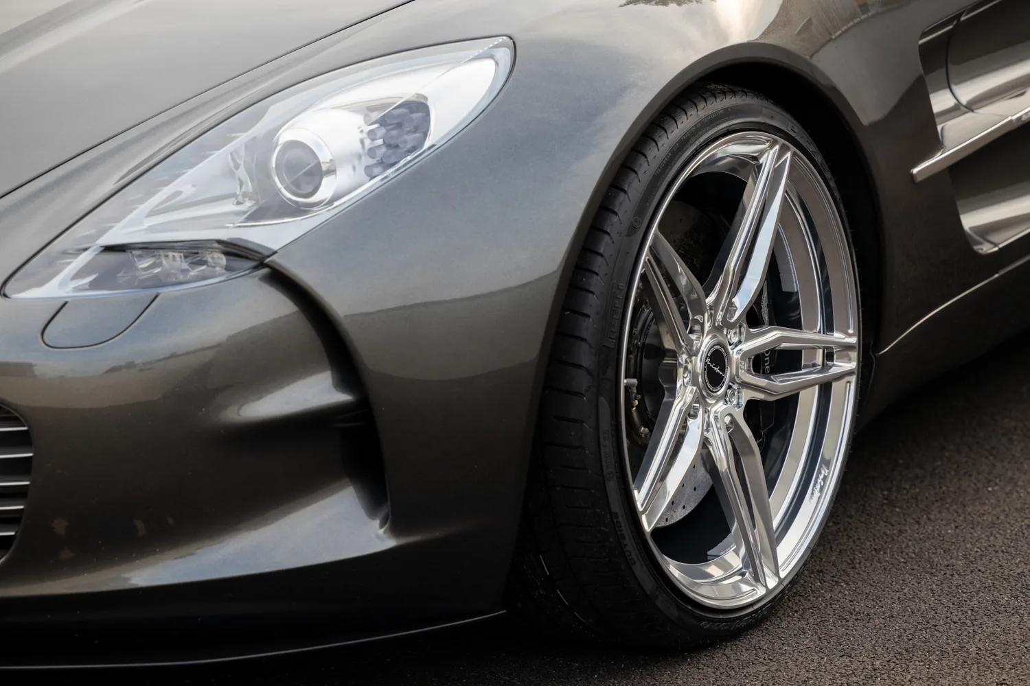 Brixton Forged PF2 Ultrasport+ on Aston Martin One-77, photo 3