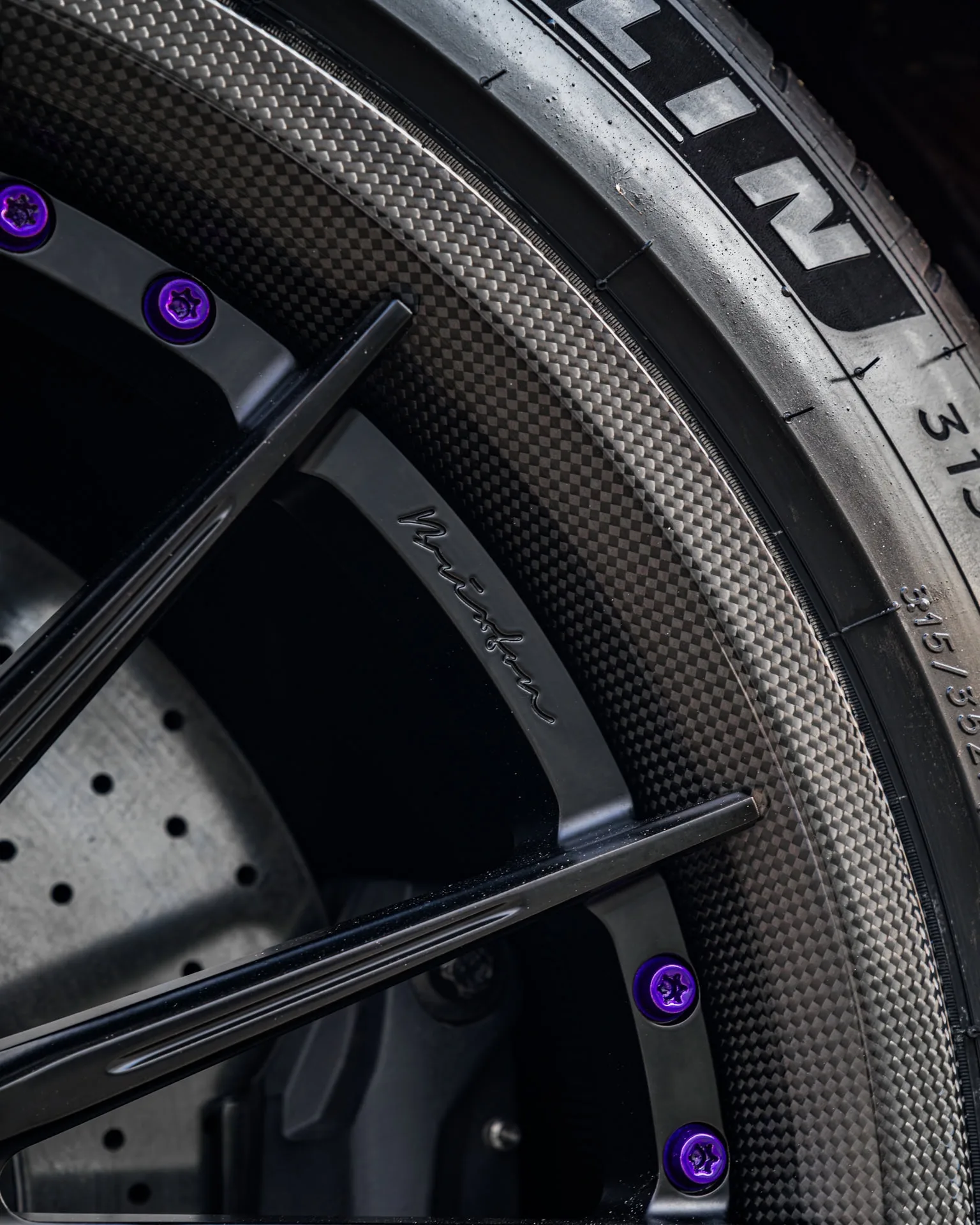 Brixton Forged R11-R Carbon+ on Rimac Nevera, photo 8