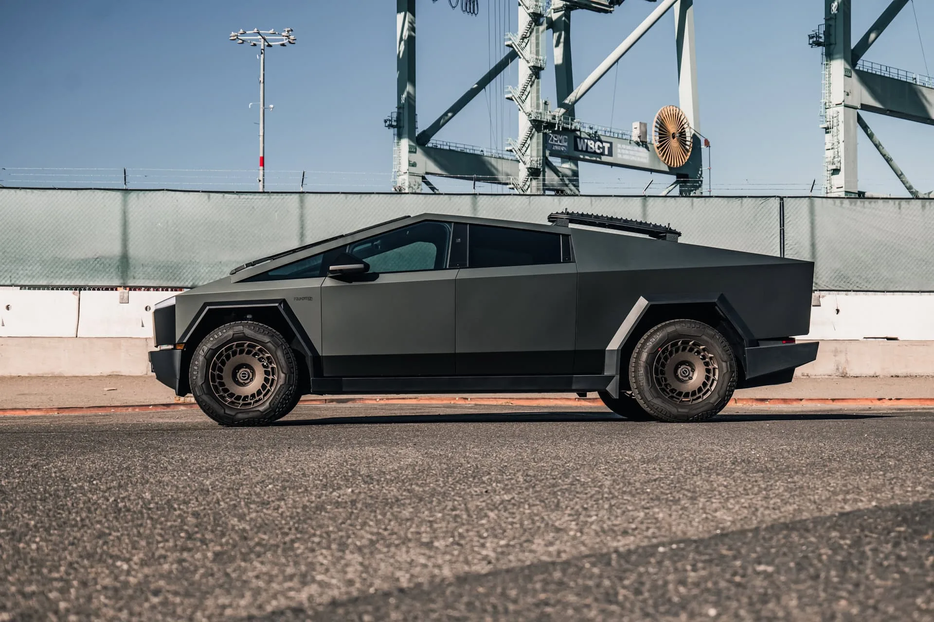 Brixton Forged TR09 AERO1 on Tesla Cybertruck Original (2023-), photo 2