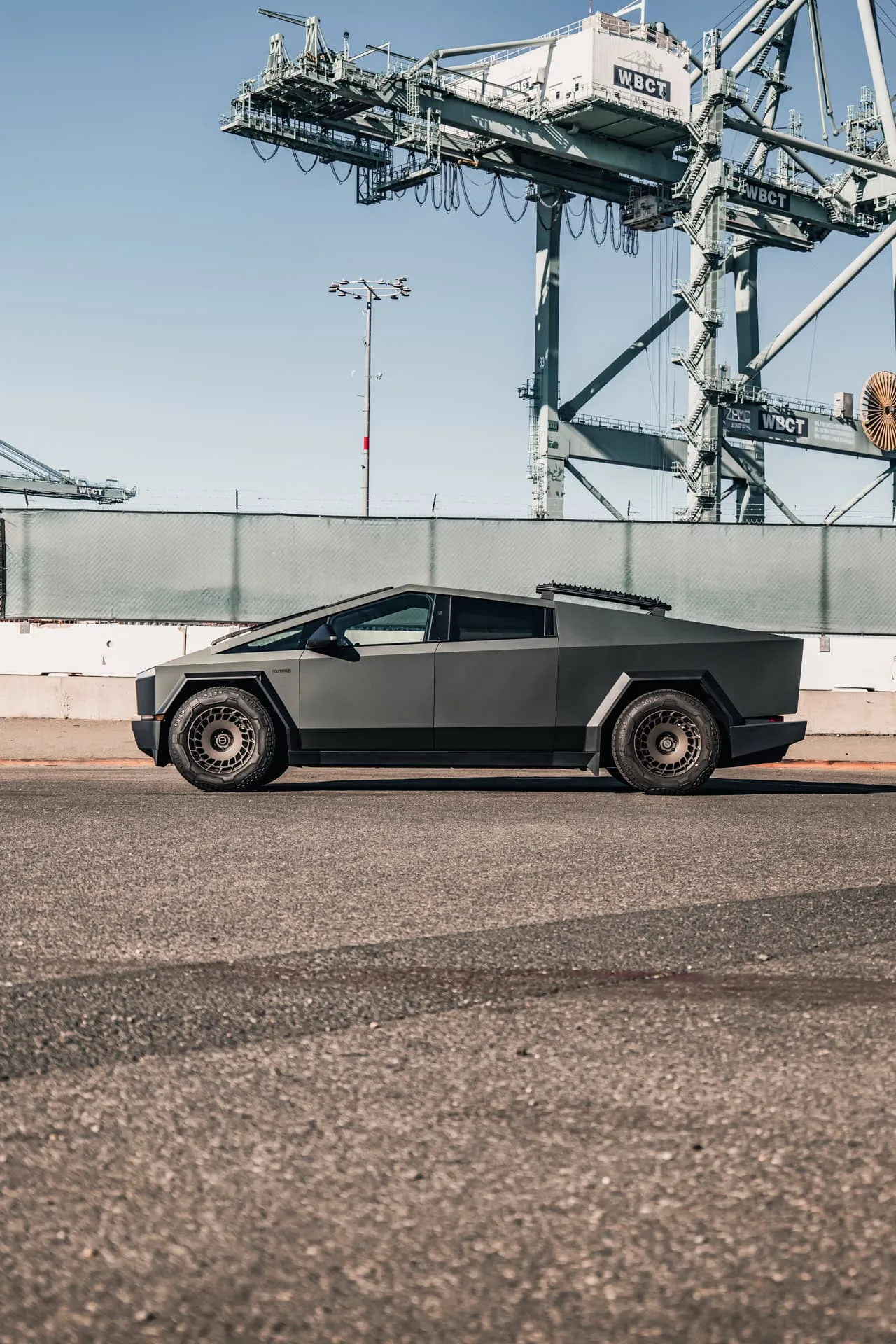 Brixton Forged TR09 AERO1 on Tesla Cybertruck Original (2023-), photo 10