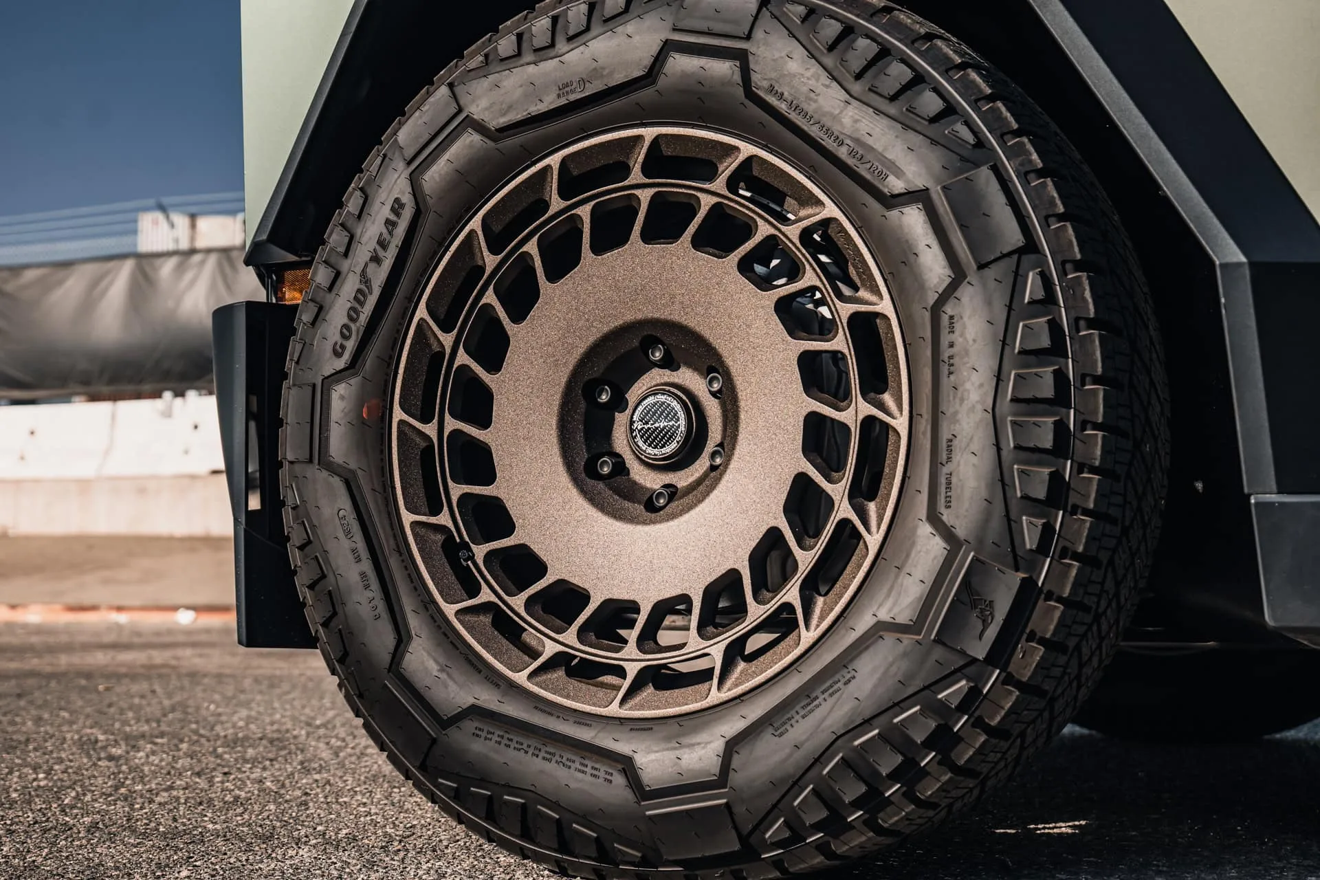Brixton Forged TR09 AERO1 on Tesla Cybertruck Original (2023-), photo 8