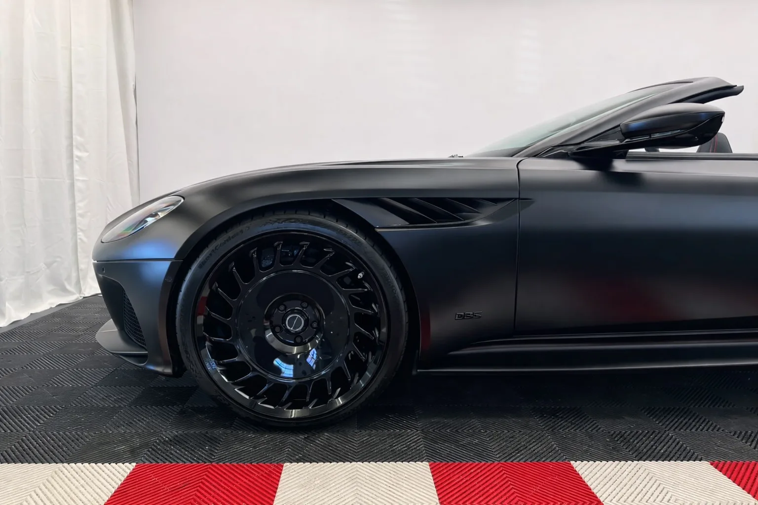 Brixton Forged TR09 on Aston Martin DBS Superleggera, photo 2