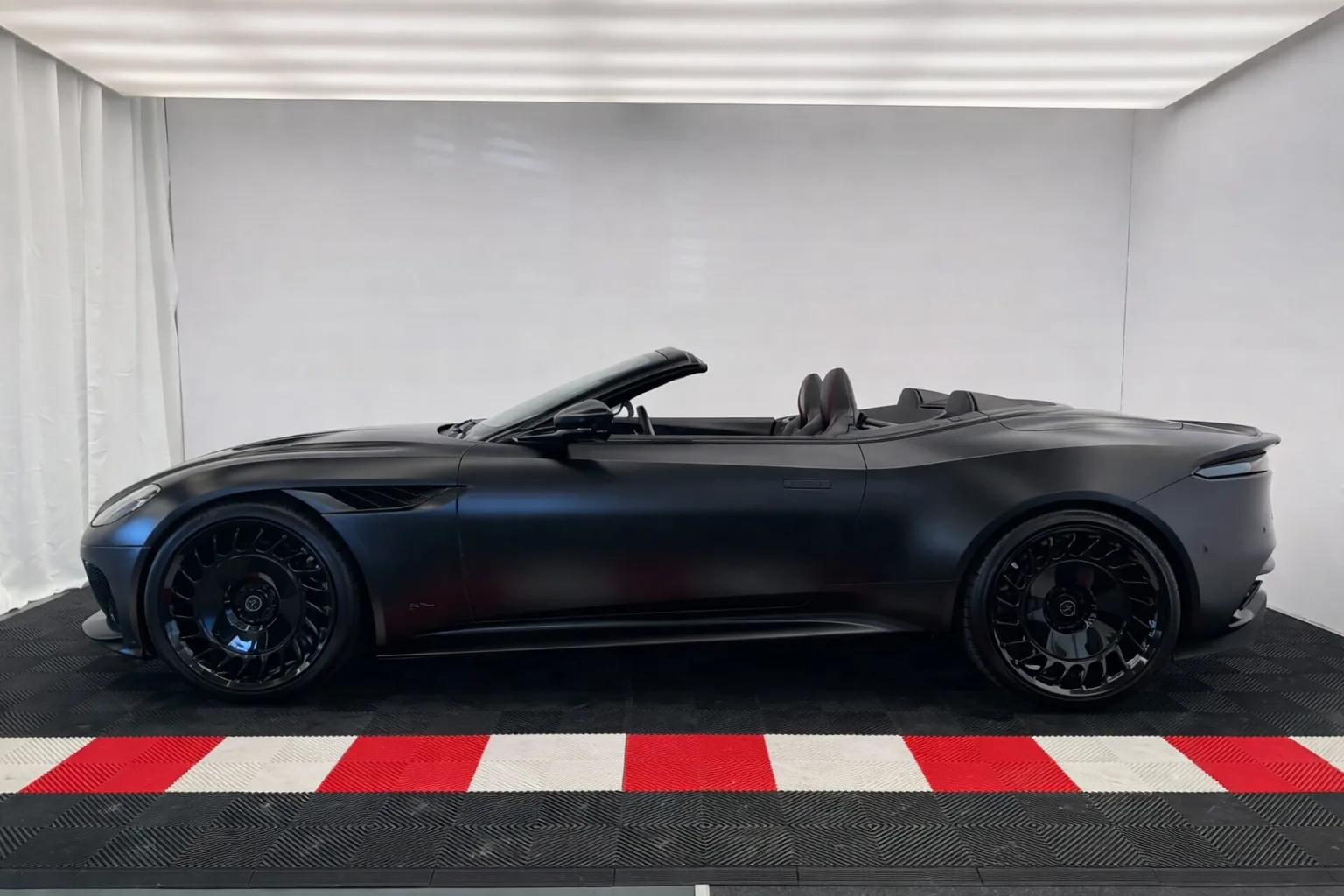 Brixton Forged TR09 on Aston Martin DBS Superleggera, photo 3