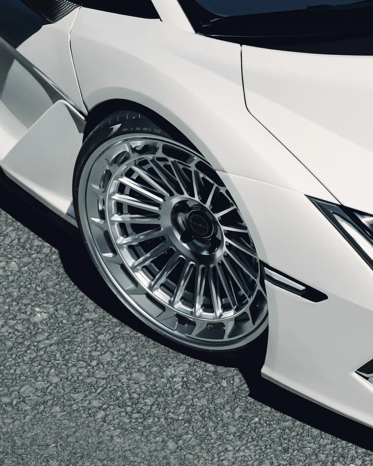 Brixton Forged TR11 Aero.3 on Lamborghini Revuelto LB744, photo 10