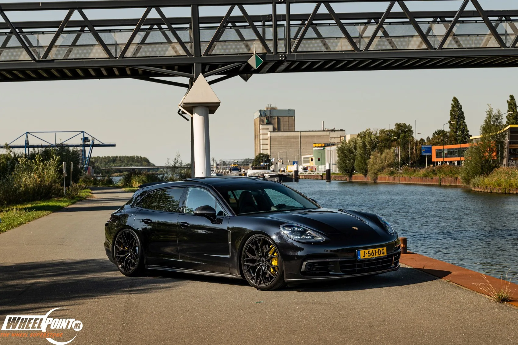 Concaver CVR1 on Porsche Panamera 971.1