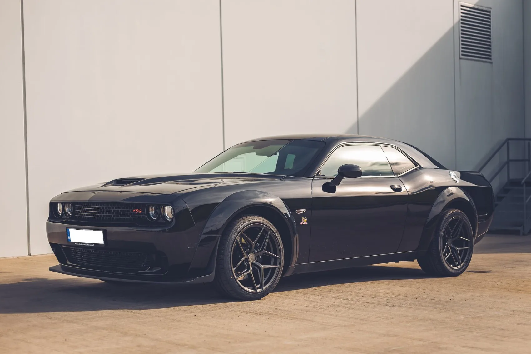 Concaver CVR2 on Dodge Challenger LC (3rd gen)