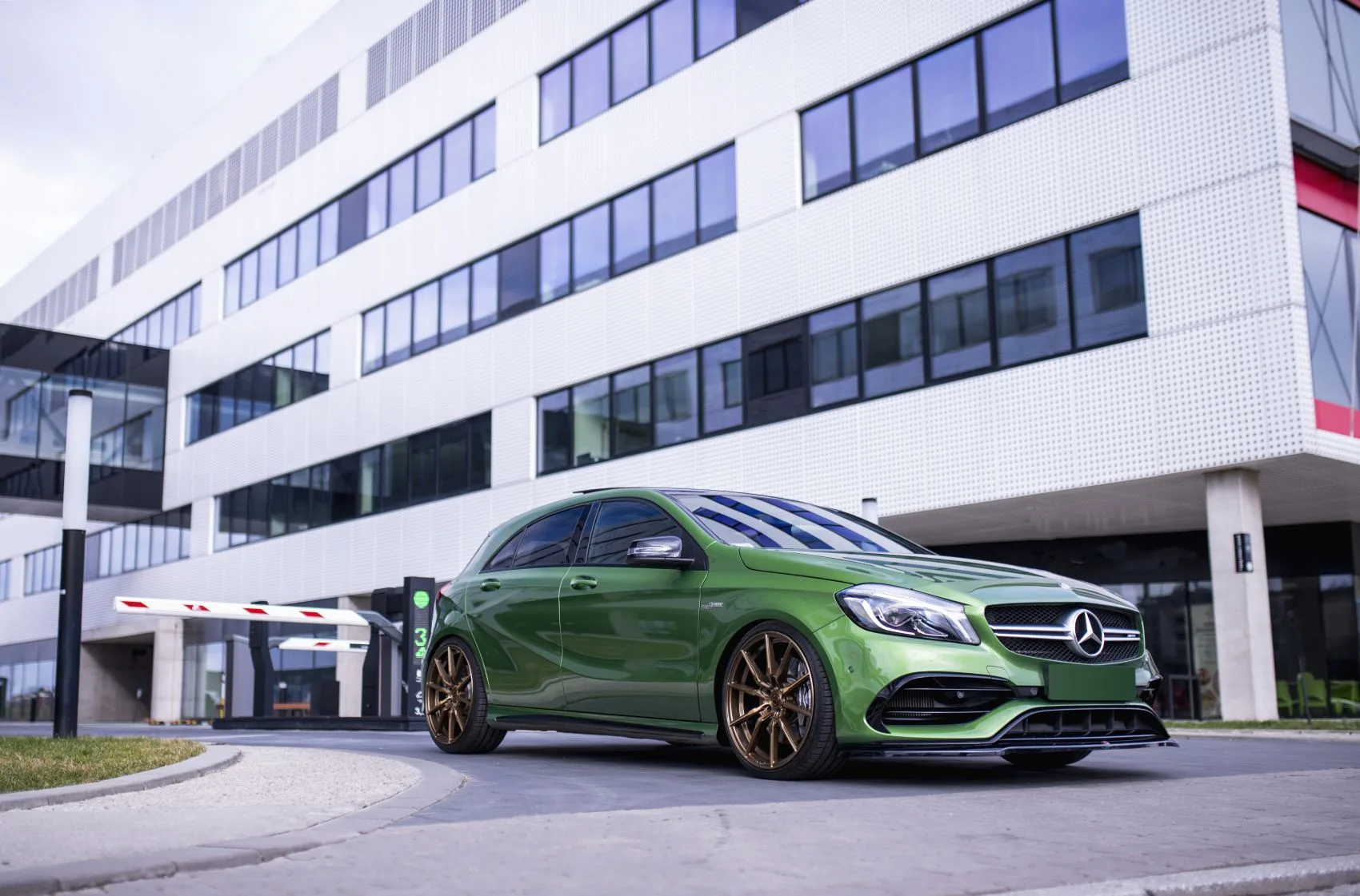 Concaver CVR4 on Mercedes-Benz A-Class W176.1