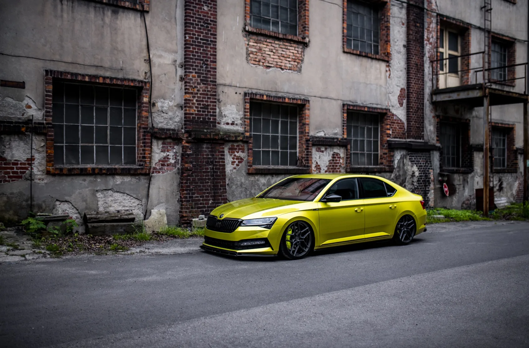 Concaver CVR5 on Skoda Superb 3rd gen (3V)