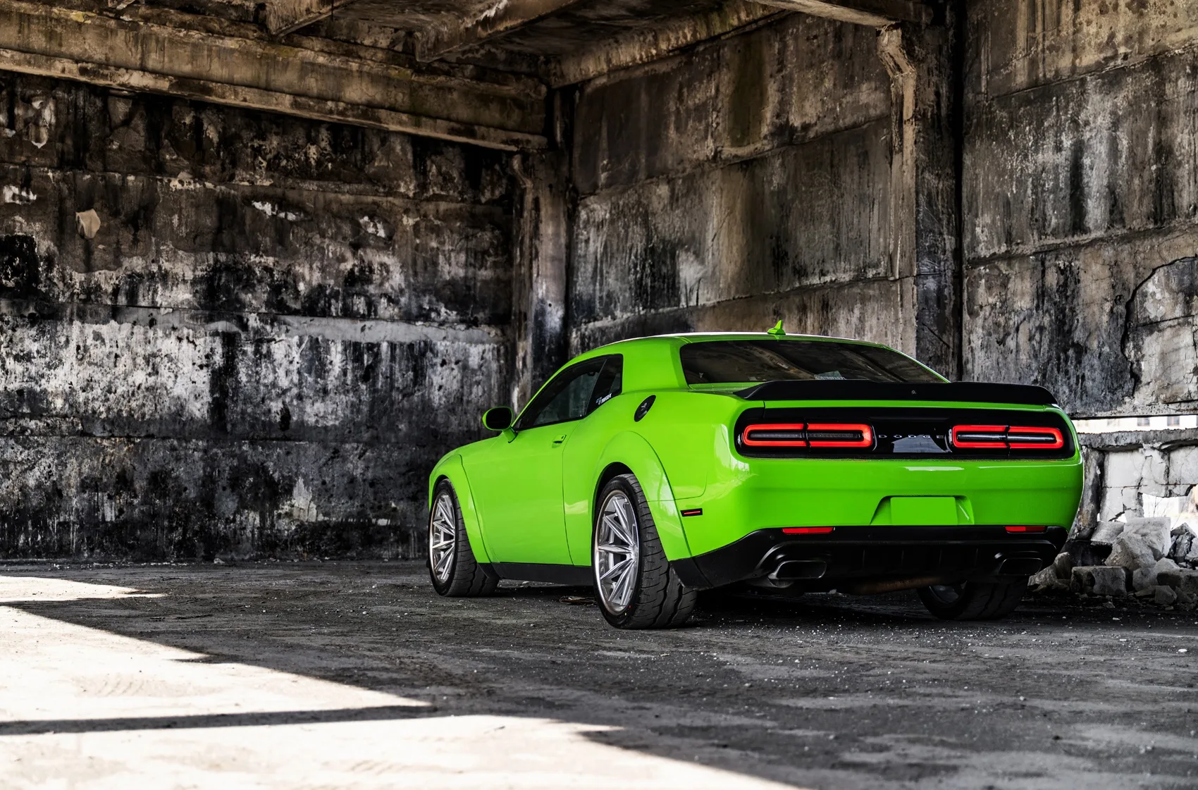 Concaver CVR8 on Dodge Challenger LC (3rd gen), photo 6