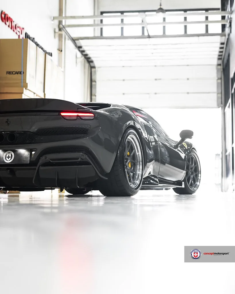 HRE Performance 521 on Ferrari 296 F171