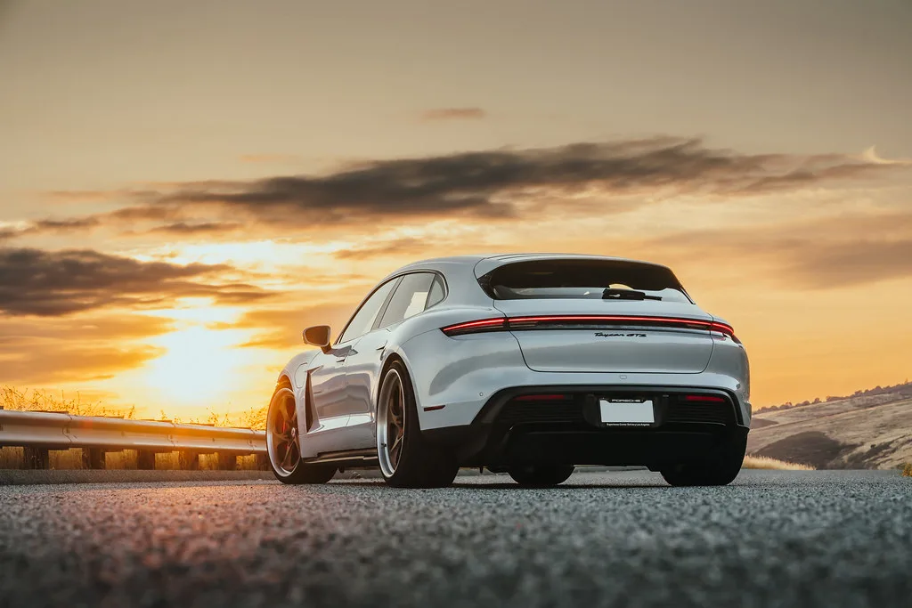 HRE Performance 522 on Porsche Taycan J1.1