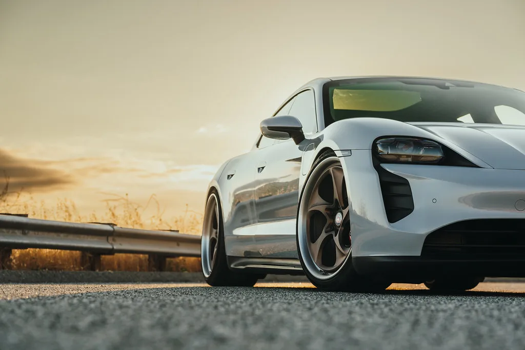 HRE Performance 522 on Porsche Taycan J1.1, photo 3