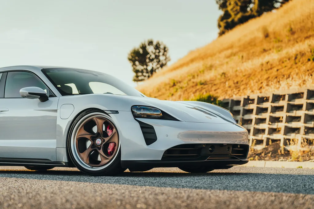 HRE Performance 522 on Porsche Taycan J1.1, photo 4
