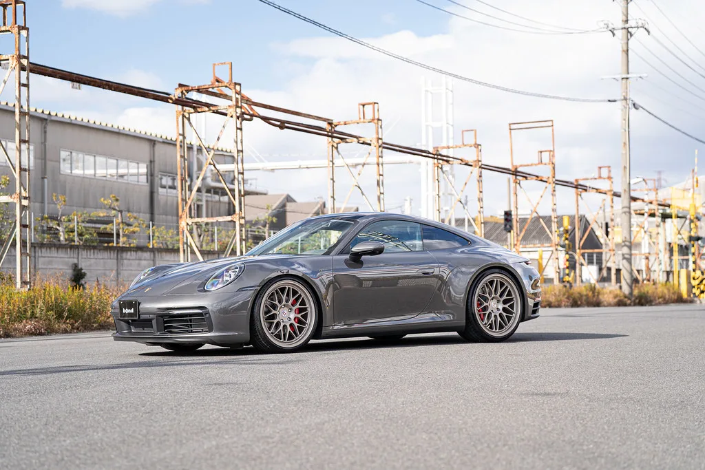 HRE Performance Classic 300 GTS on Porsche 911 992.1