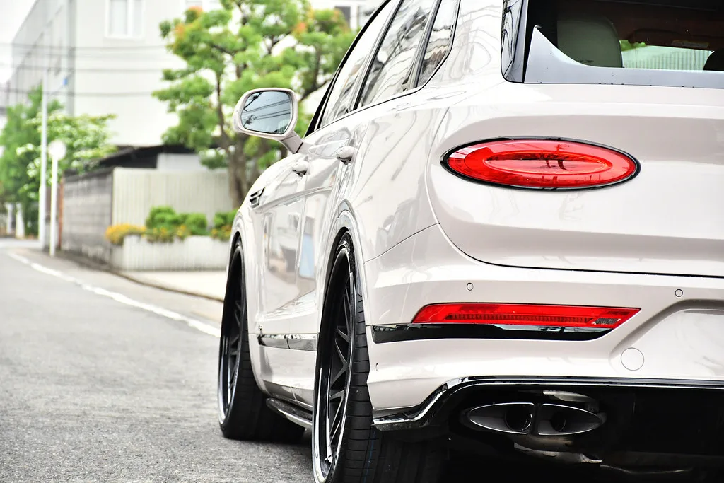 HRE Performance Classic 300 on Bentley Bentayga.1, photo 2