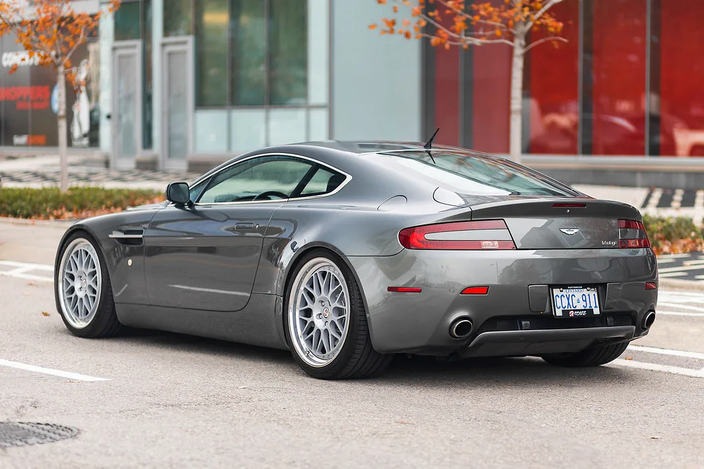 HRE Performance Classic 300 on Aston Martin Vantage (2018).1