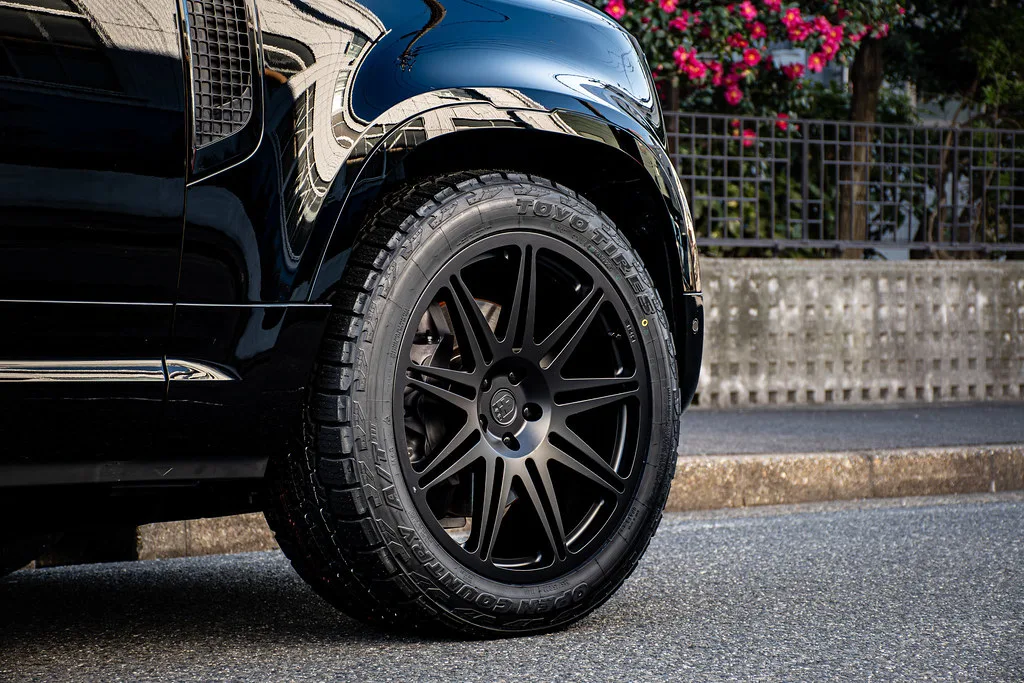 HRE Performance Classic 301M on Land Rover Defender L663, photo 3