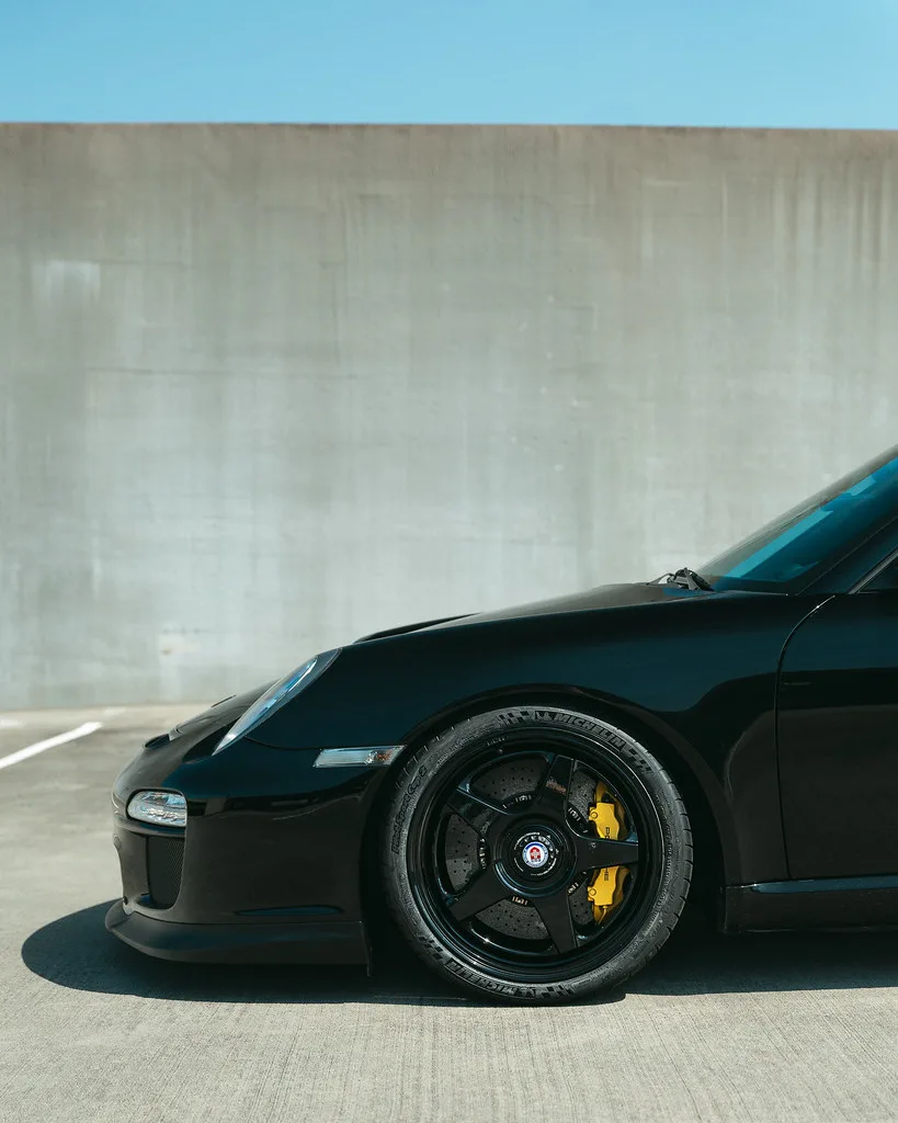 HRE Performance Classic 305 GTS on Porsche 911 997.2