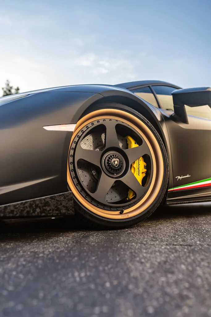 HRE Performance Classic 305 on Lamborghini Huracan Performante LP 640-4 (2017-2019), photo 3