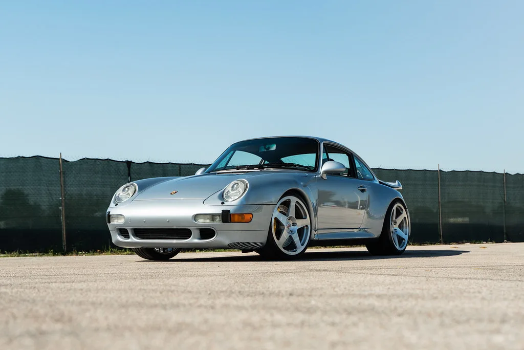 HRE Performance Classic 305M on Porsche 911 993.1