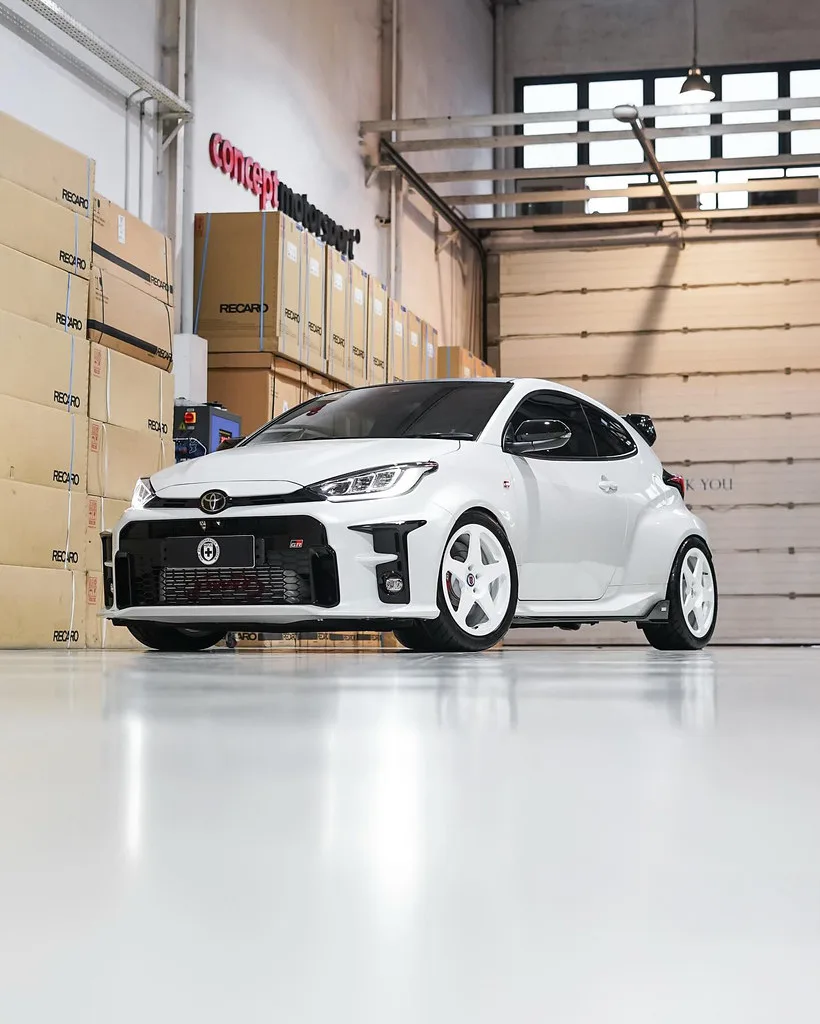 HRE Performance Classic 305M on Toyota GR Yaris GXPA16.1