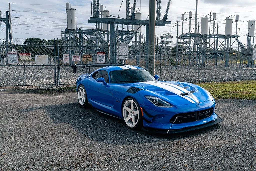 HRE Performance Classic 305M on Dodge Viper VX I (5th gen)
