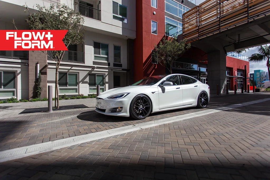 HRE Performance FlowForm 21" FF04
