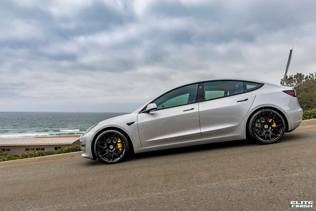 HRE Performance FlowForm FF01 Wheels on Tesla Model 3 Original (2017-2023), photo 4