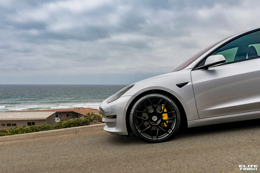 HRE Performance FlowForm FF01 Wheels on Tesla Model 3 Original (2017-2023), photo 5
