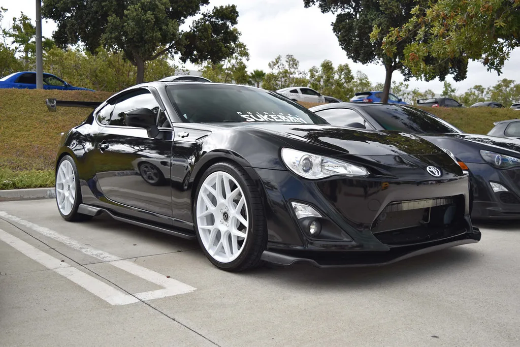 HRE Performance FlowForm FF01 on Scion FR-S 2.0