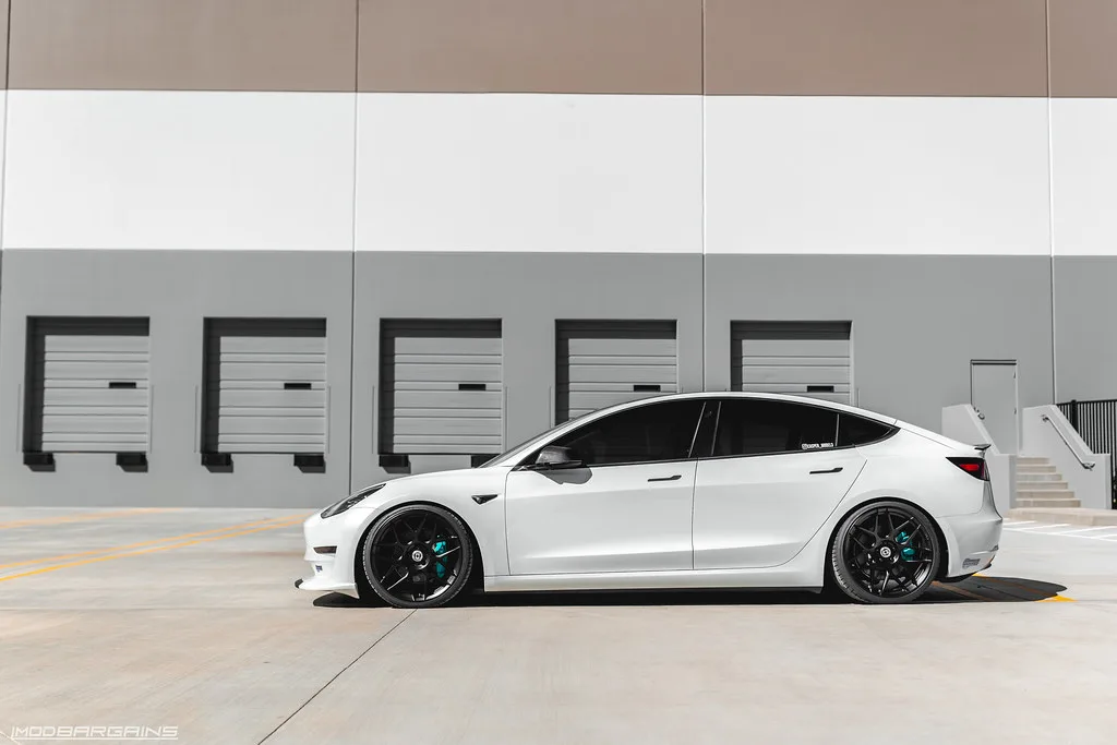 HRE Performance FlowForm FF01 on Tesla Model 3 Original (2017-2023), photo 12