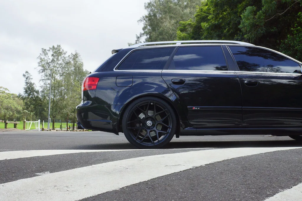 HRE Performance FlowForm FF01 on Audi RS 4 B7