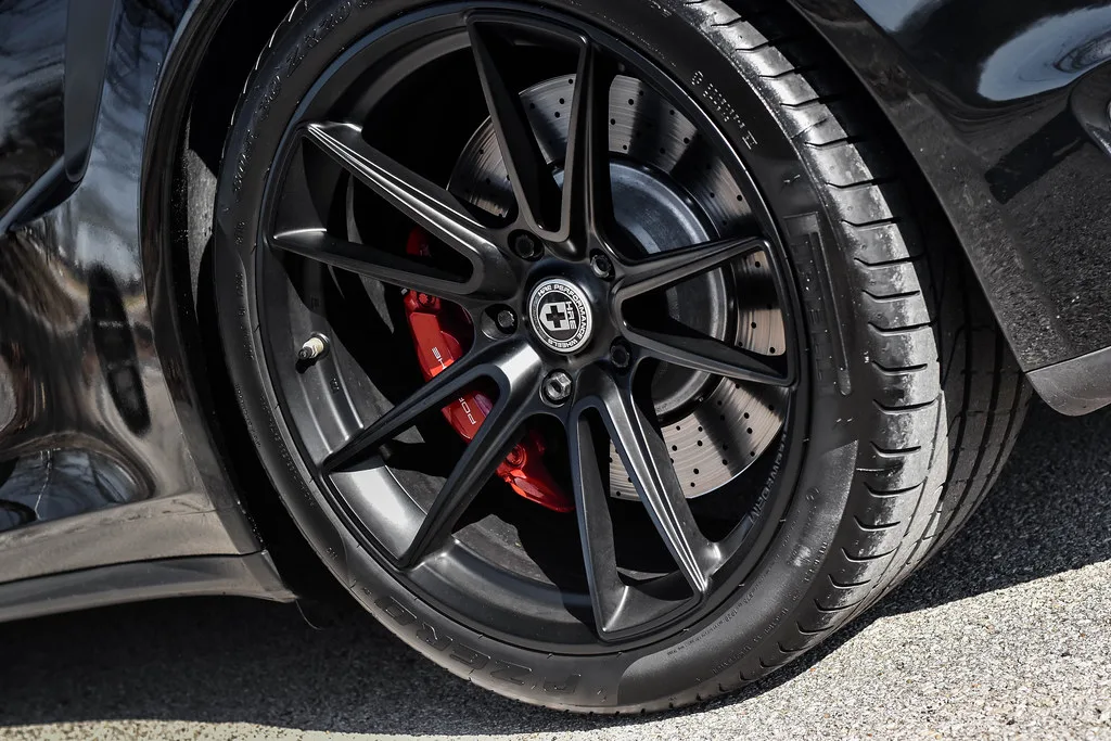HRE Performance FlowForm FF04 on Porsche 911 991.2