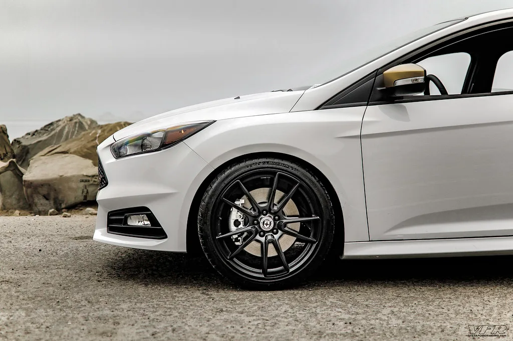 HRE Performance FlowForm FF04 on Ford Focus Mk3 (2011-2018), photo 4