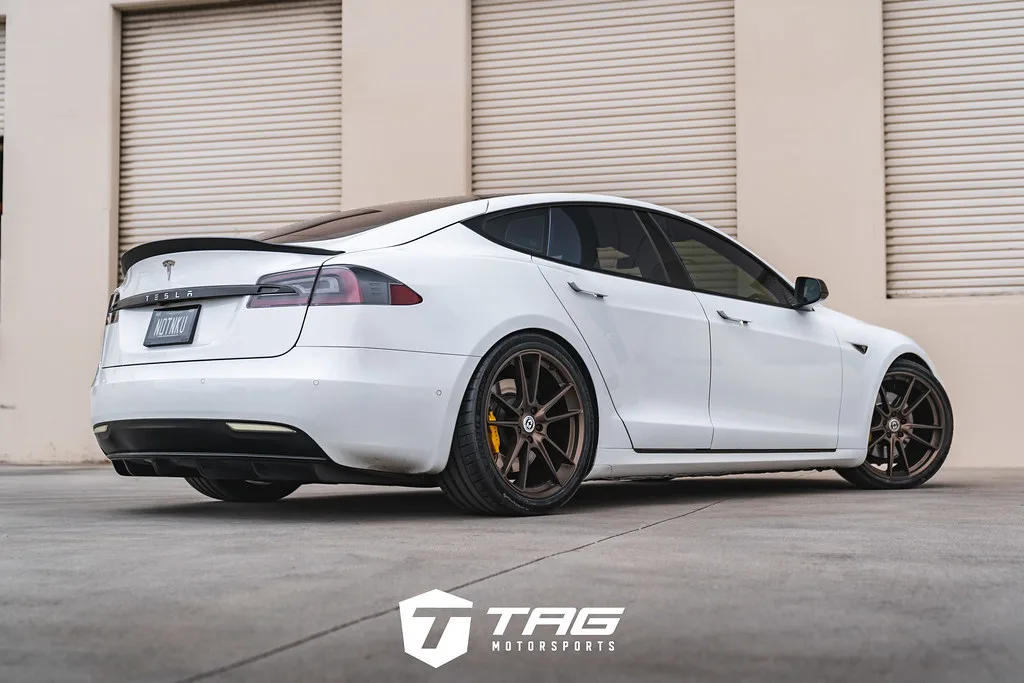 HRE Performance FlowForm FF04 on Tesla Model S Original (2012-2016), photo 3