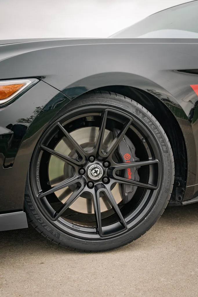 HRE Performance FlowForm FF04 on Ford Mustang S550.1, photo 9