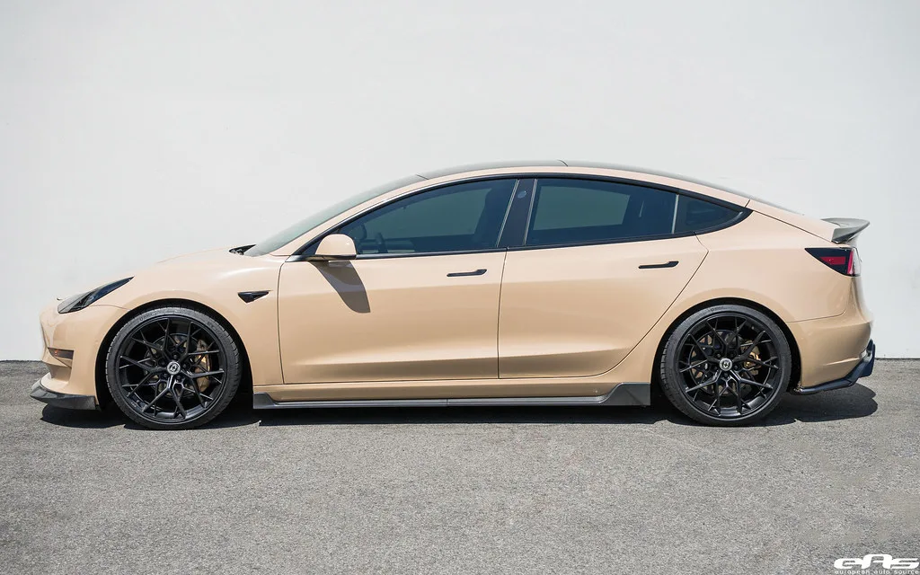 HRE Performance FlowForm FF10 on Tesla Model 3 Original (2017-2023), photo 6