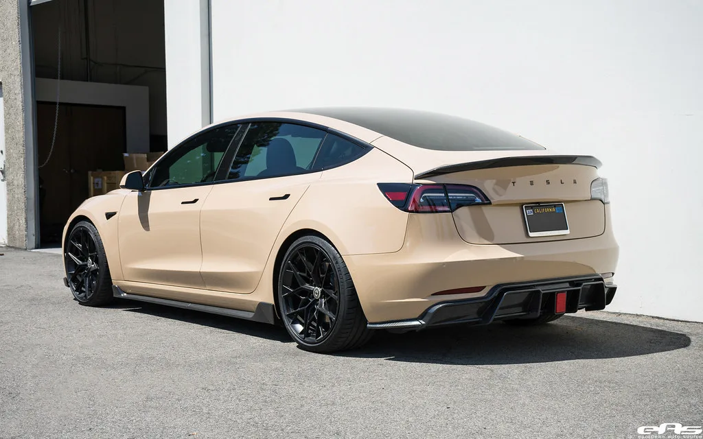 HRE Performance FlowForm FF10 on Tesla Model 3 Original (2017-2023), photo 4