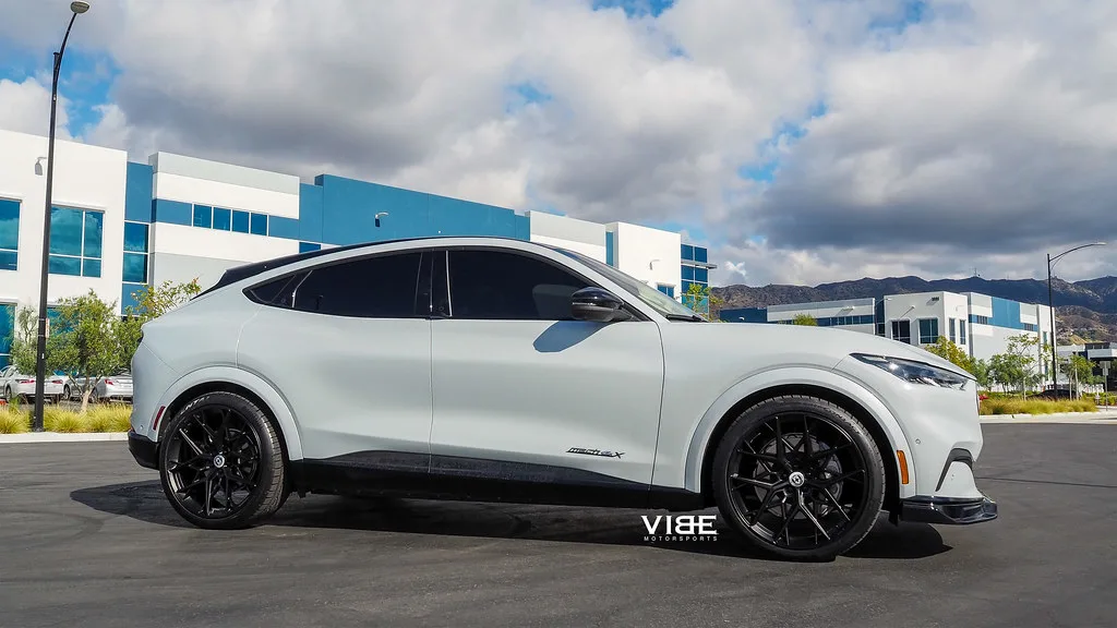 HRE Performance FlowForm FF10 on Ford Mustang Mach-E Mach-E, photo 2