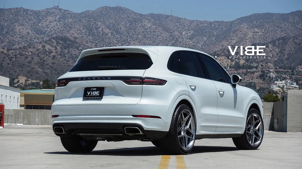 HRE Performance FlowForm FF11 on Porsche Cayenne 958/92A.1, photo 2
