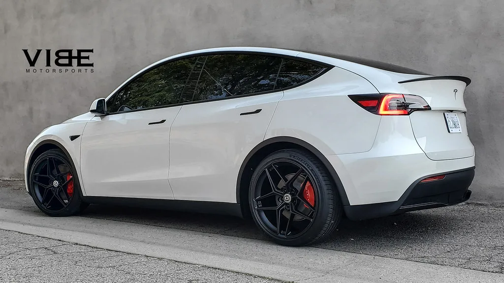 HRE Performance FlowForm FF11 on Tesla Model Y Original (2020-), photo 4