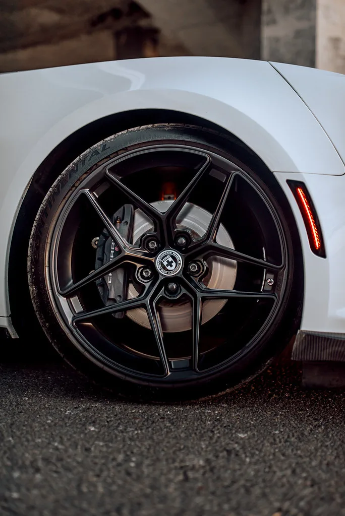 HRE Performance FlowForm FF11 on Chevrolet Camaro Sixth Generation (2016-24), photo 8
