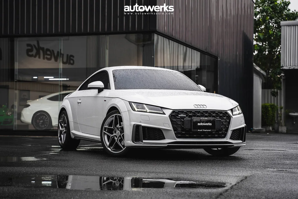 HRE Performance FlowForm FF11 on Audi TT RS 8S.1