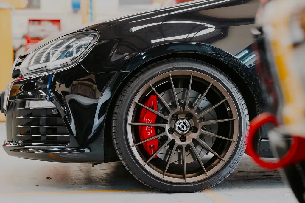 HRE Performance FlowForm FF15 on Volkswagen Golf Mk6 (Typ 5K), photo 5