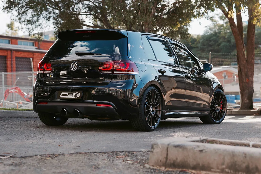 HRE Performance FlowForm FF15 on Volkswagen Golf Mk6 (Typ 5K), photo 6